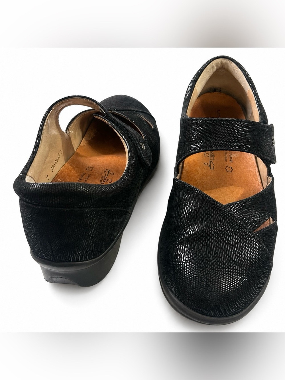 Finn Comfort Black Leather Mary Jane Comfort Shoes | Timeless‎ Minimal